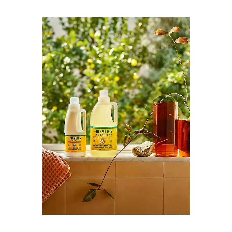 Mrs. Meyer's Clean Day Laundry Detergent, Honeysuckle Scent, 64 Ounce Bottle