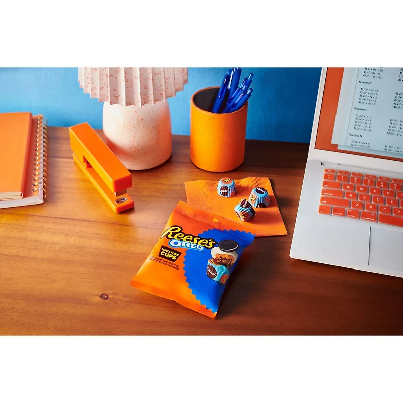 REESE'S OREO® Miniatures Milk Chocolate and White Creme Peanut Butter Cups, Candy Bag, 1.8 oz