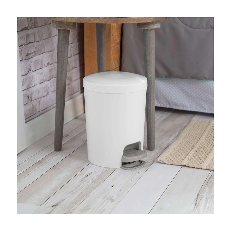 Sterilite 1.6 Gallon StepOn Wastebasket
