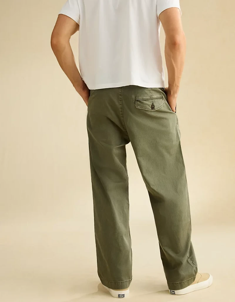 AE Loose Fit Lived-In Pleated Khaki Pant