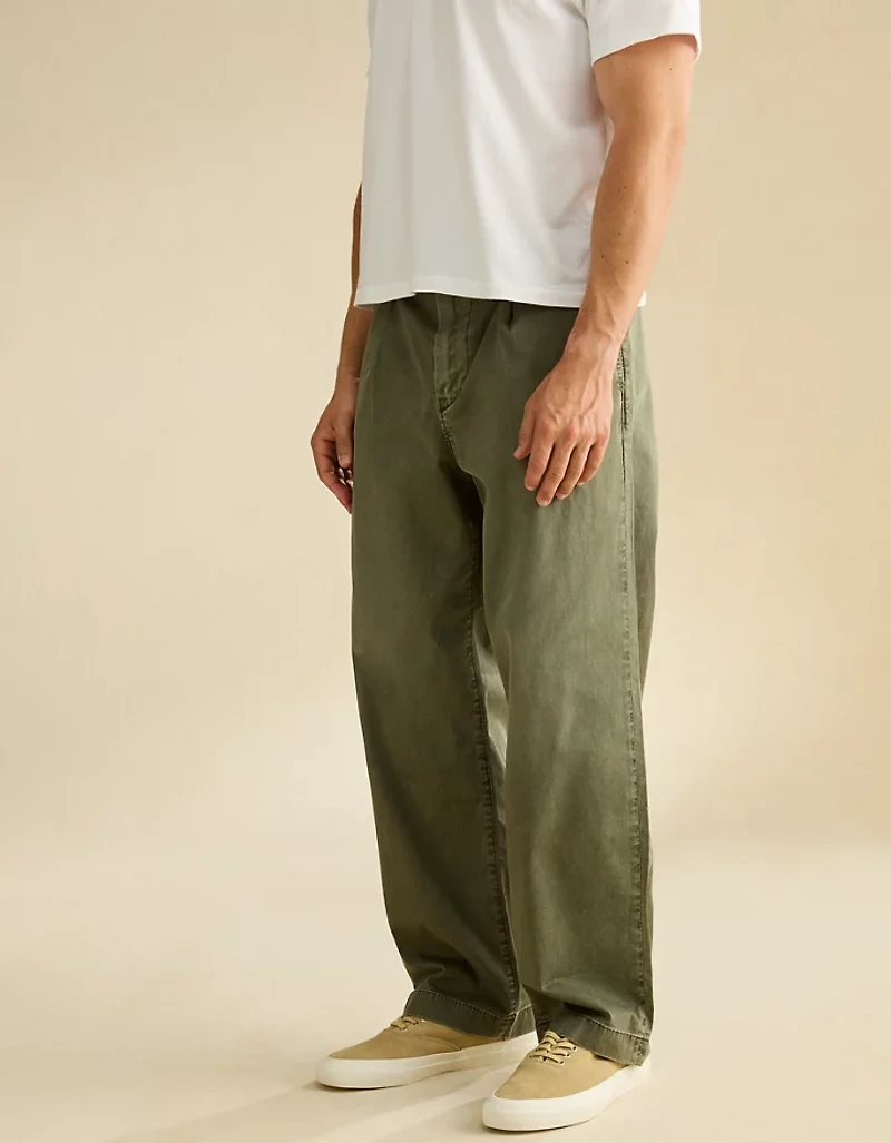AE Loose Fit Lived-In Pleated Khaki Pant
