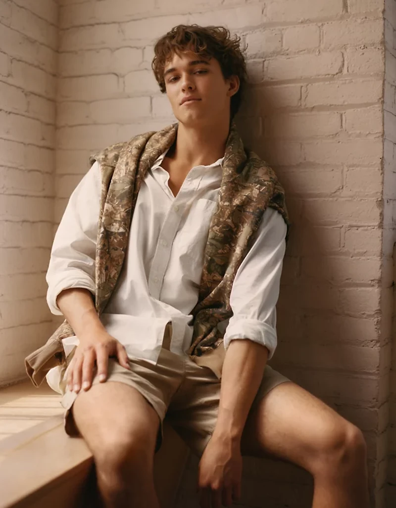 AE Everyday Relaxed Oxford Button-Up Shirt