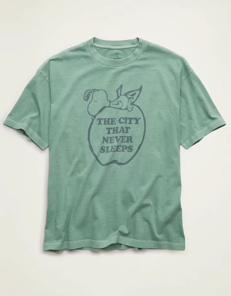 AE Boxy Fit Snoopy Graphic T-Shirt