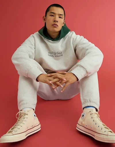 Chandail en molleton à col rond AE x Russell Athletic