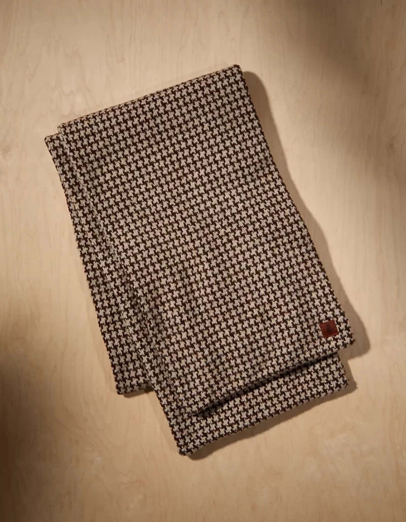 AE x Tru Kolors Knit Houndstooth Scarf