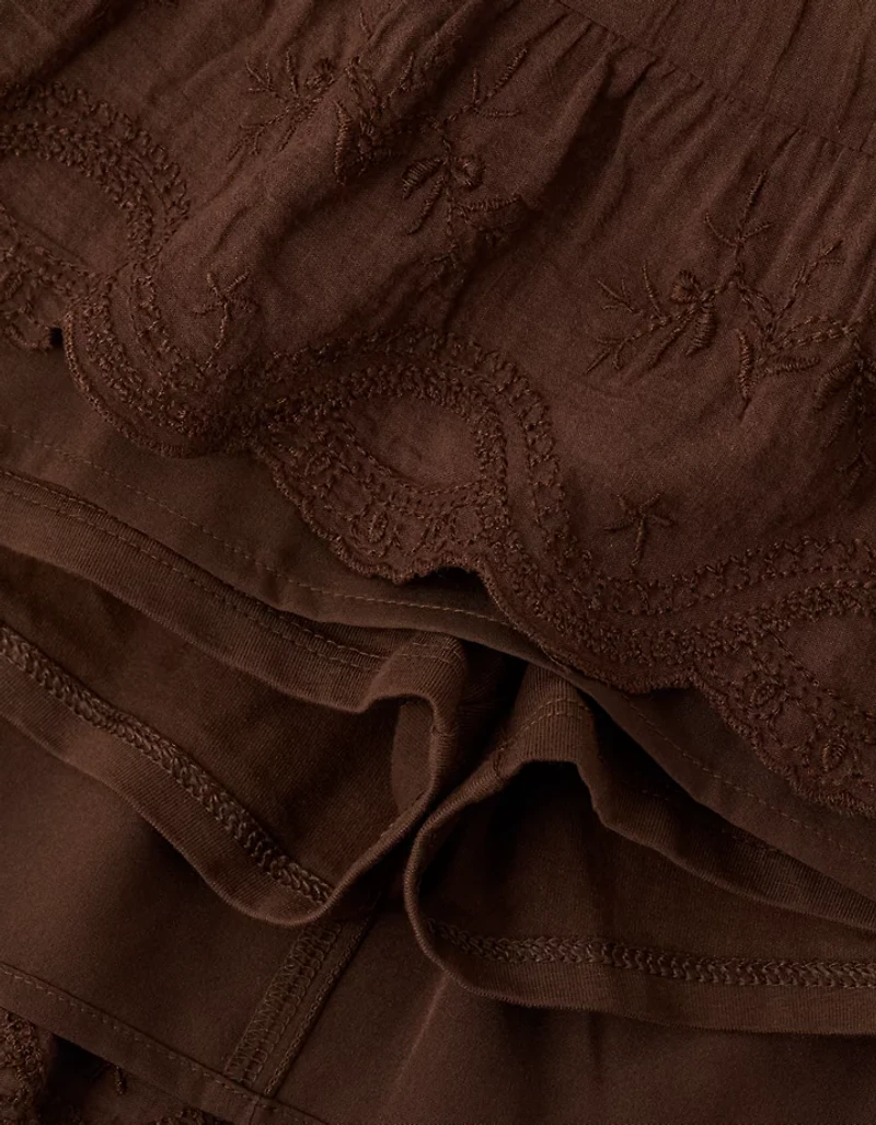 Minijupe brodée à rabat de taille moyenne AE