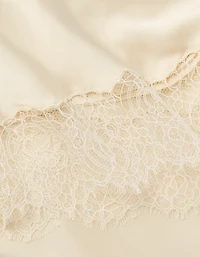 Jupe mi-longue à enfiler avec ourlet en dentelle satinée AE