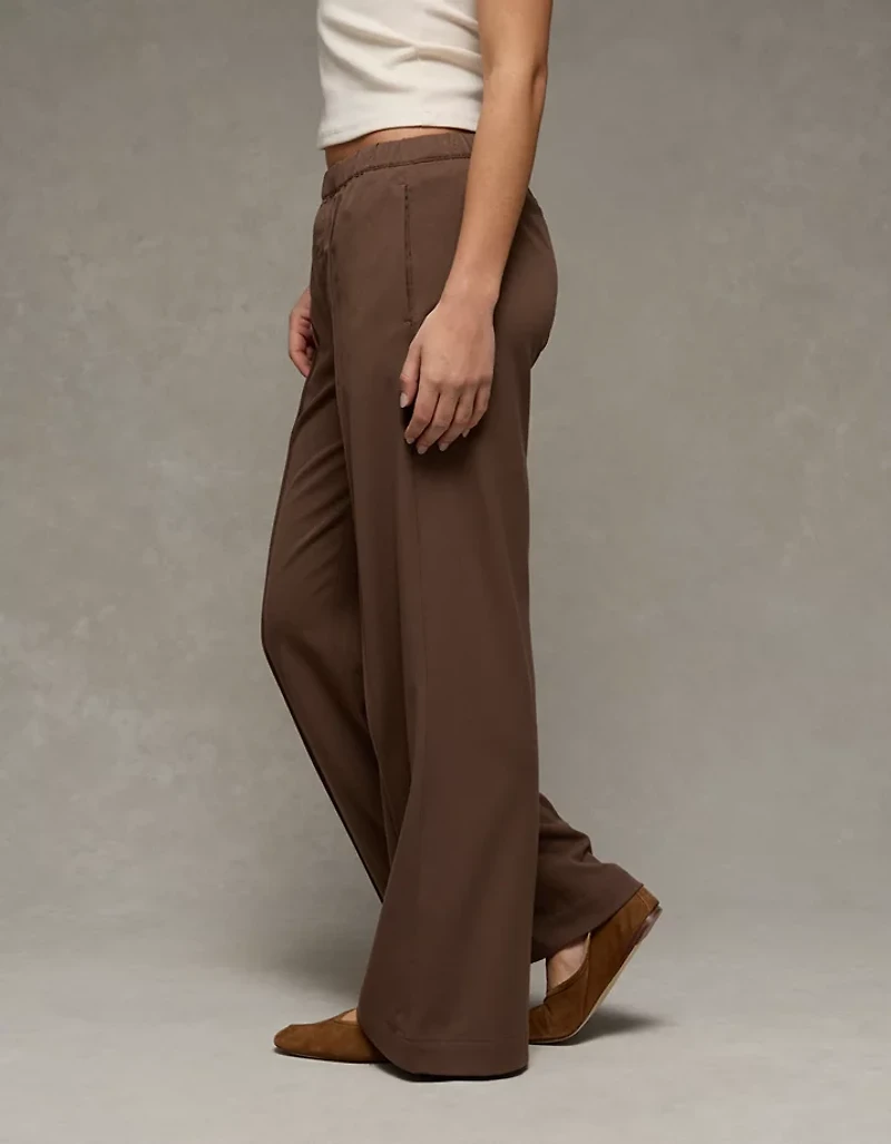 Pantalon taille basse à jambe semi-évasée AE