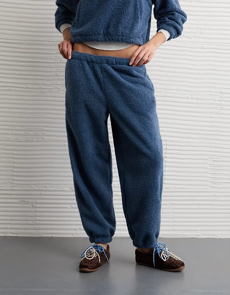 AE High-Waisted Sherpa Jogger Pant