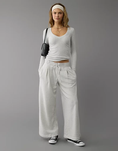 AE Fleece Wide-Leg Sweatpant Trouser