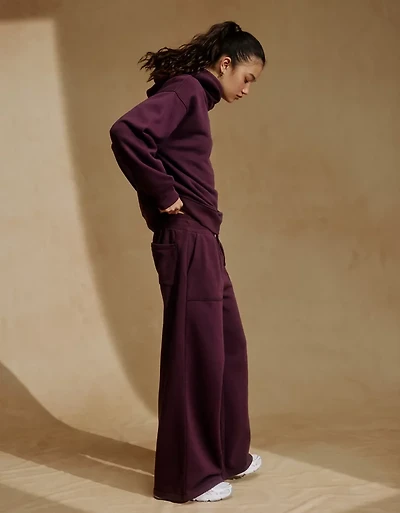 AE Everyday Luxe Wide-Leg Sweatpant