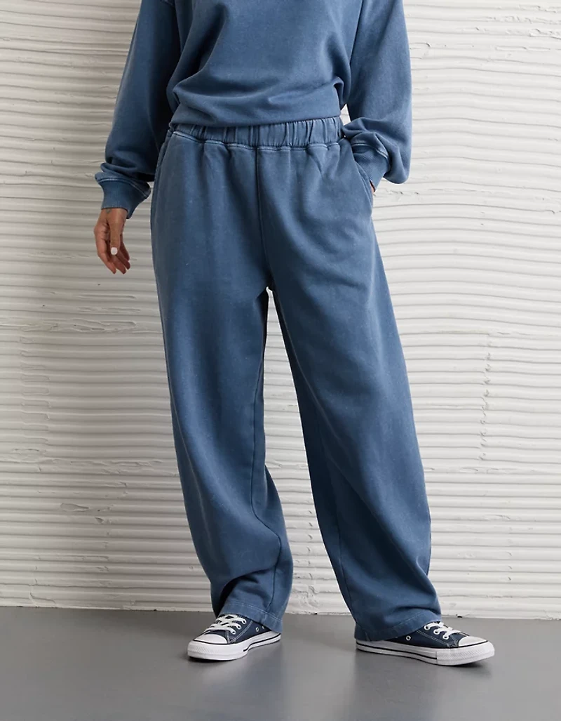 AE Everyday Luxe Barrel Sweatpant