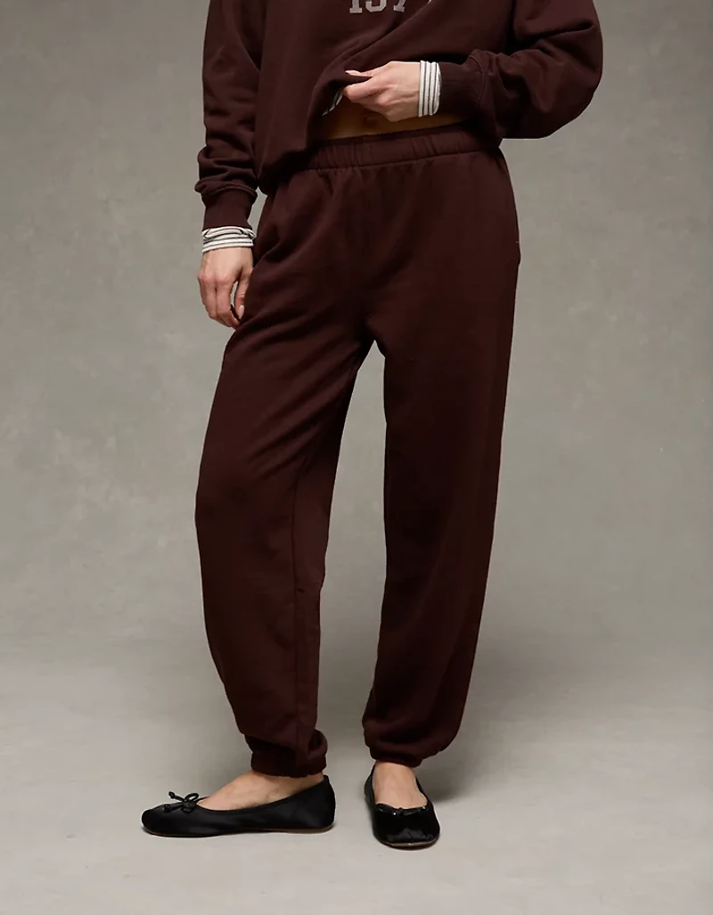 AE High-Waisted Jogger
