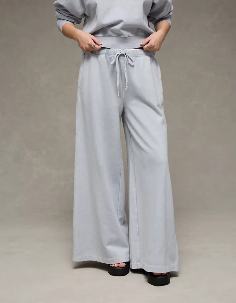 AE Everyday Luxe Wide-Leg Sweatpant