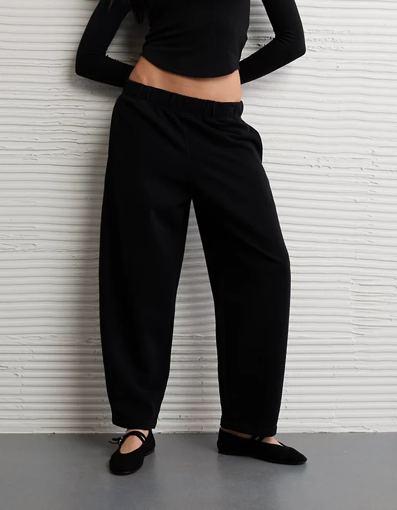 AE Everyday Luxe Barrel Sweatpant