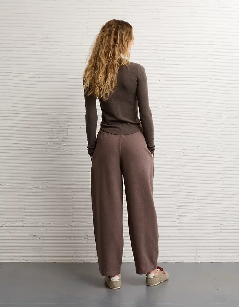 AE Everyday Luxe Barrel Sweatpant