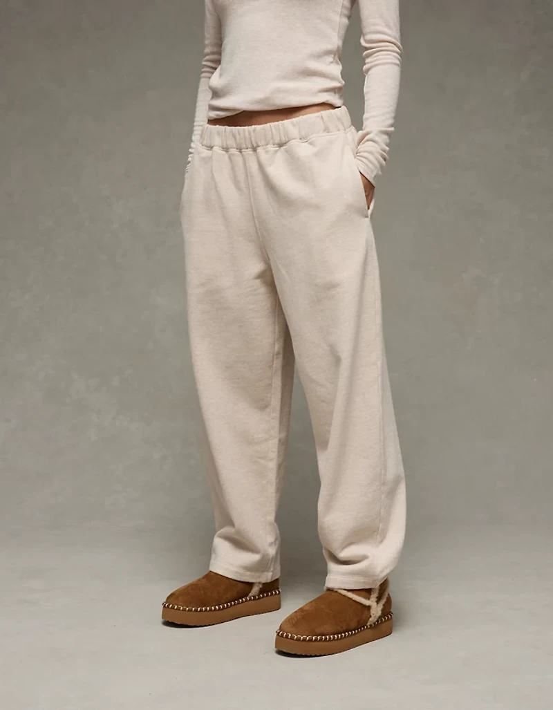 AE Everyday Luxe Barrel Sweatpant