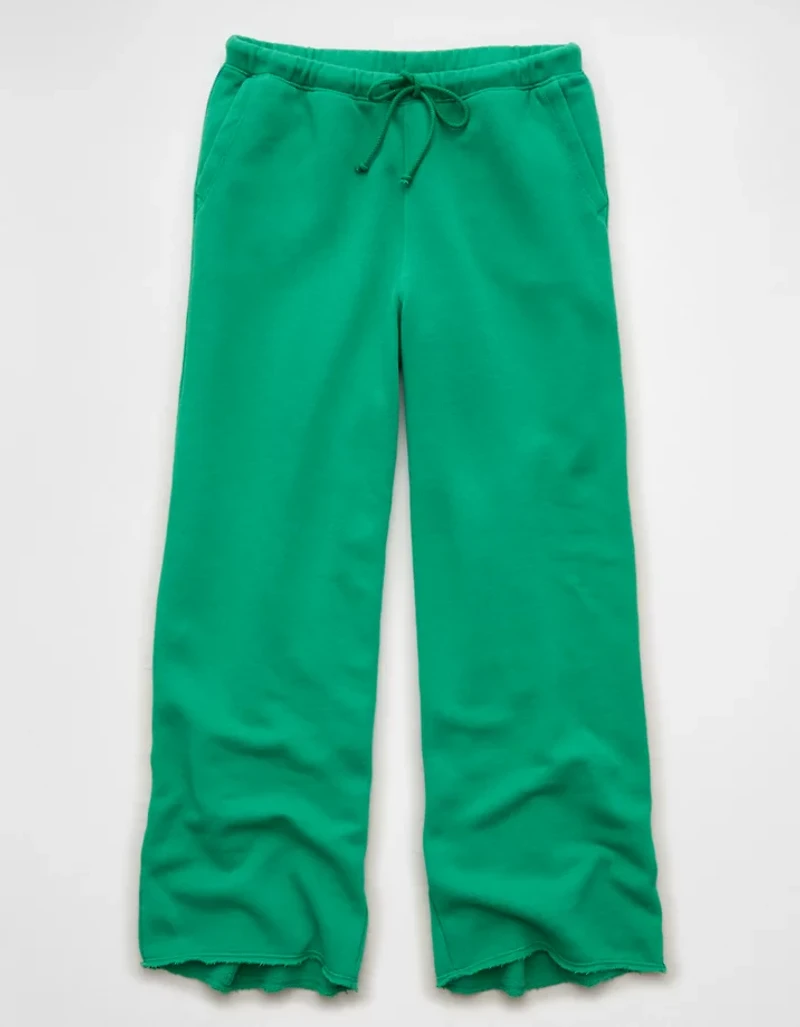 AE Campus Low-Rise Wide-Leg Sweatpant