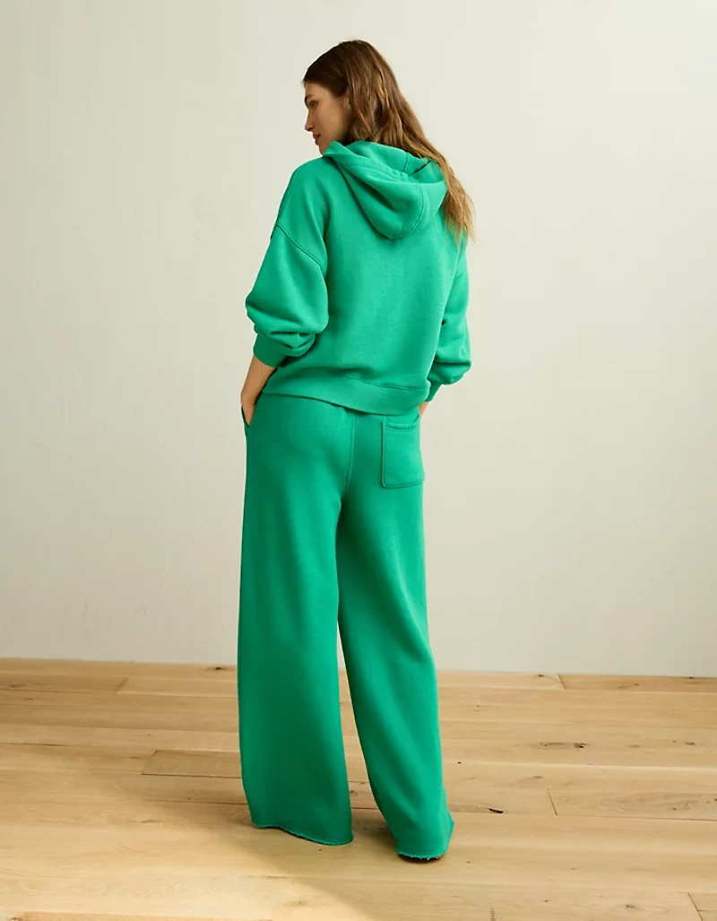 AE Campus Low-Rise Wide-Leg Sweatpant