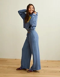 AE Campus Low-Rise Wide-Leg Sweatpant