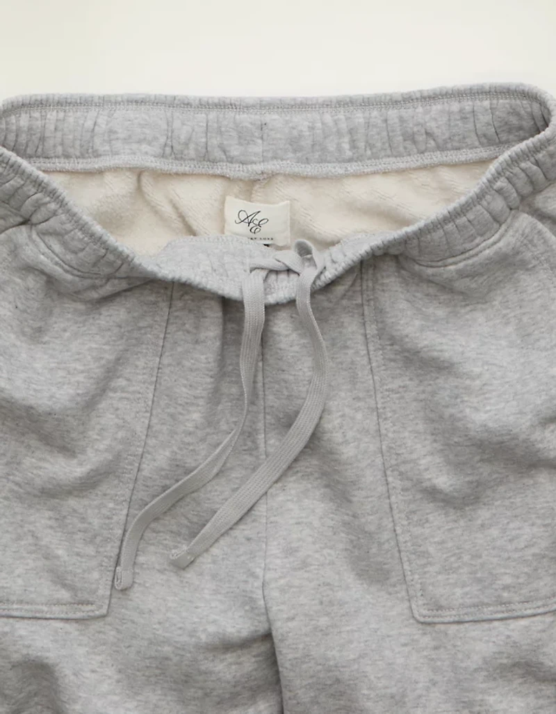 AE Everyday Luxe Cargo Wide-Leg Sweatpant