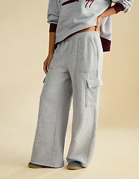 AE Everyday Luxe Cargo Wide-Leg Sweatpant