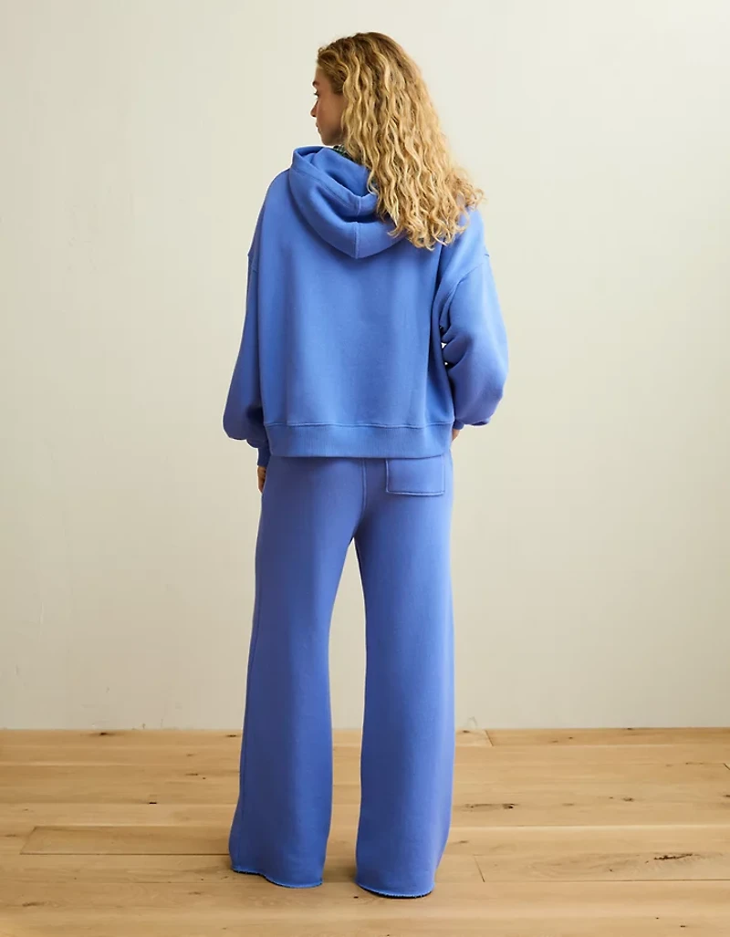 AE Campus Low-Rise Wide-Leg Sweatpant