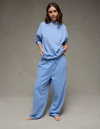 AE Everyday Luxe Barrel Sweatpant