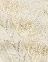 Chandail à volants en dentelle AE