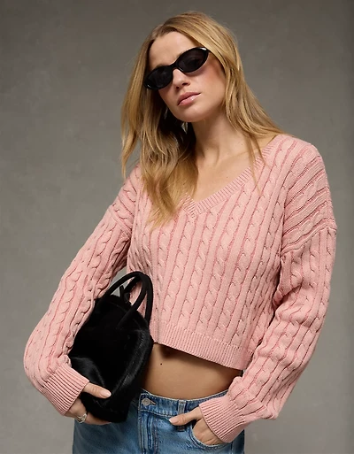 Chandail court à encolure en V tricot torsades AE