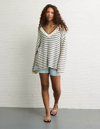 AE Big Hug V-Neck Sweater
