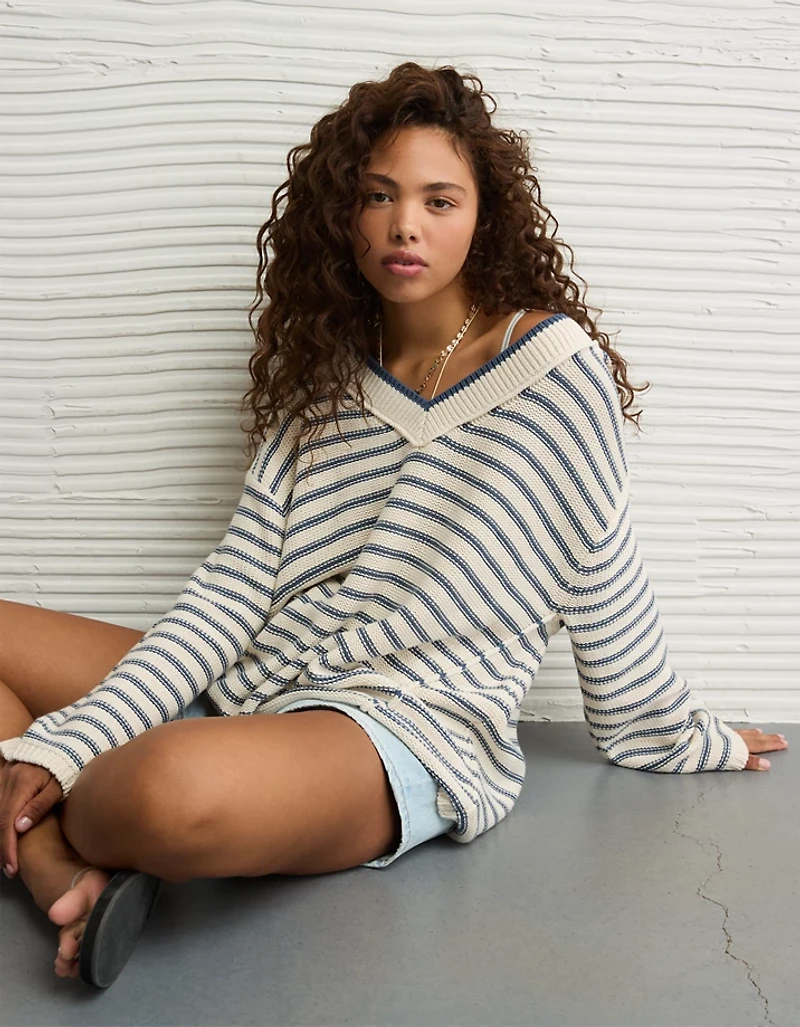 AE Big Hug V-Neck Sweater