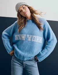 Chandail surdimensionné à larges revers en faux mohair AE