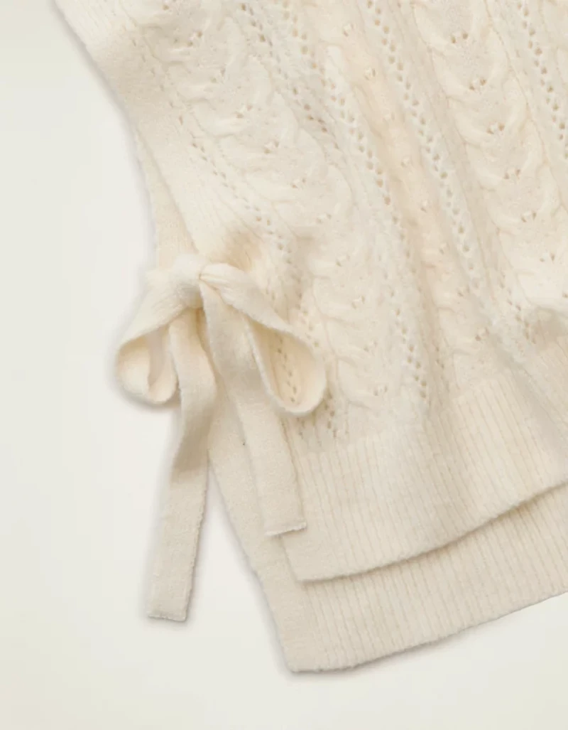 AE Whoa So Soft Cable Knit Vest