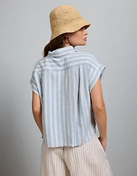 Chemise boutonnée courte et droite en mélange de lin AE77