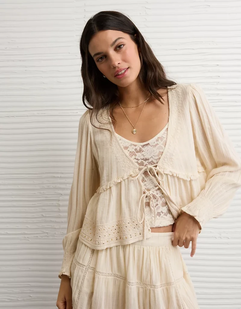 Blouse à volants AE