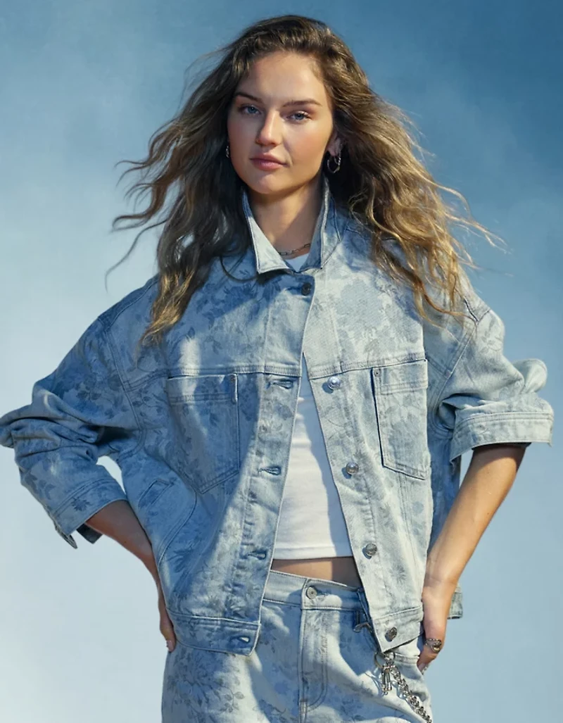 Veste évasée en denim à imprimé floral AE