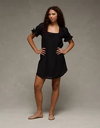 Minirobe nuisette à encolure échancrée et manches bouffantes AE