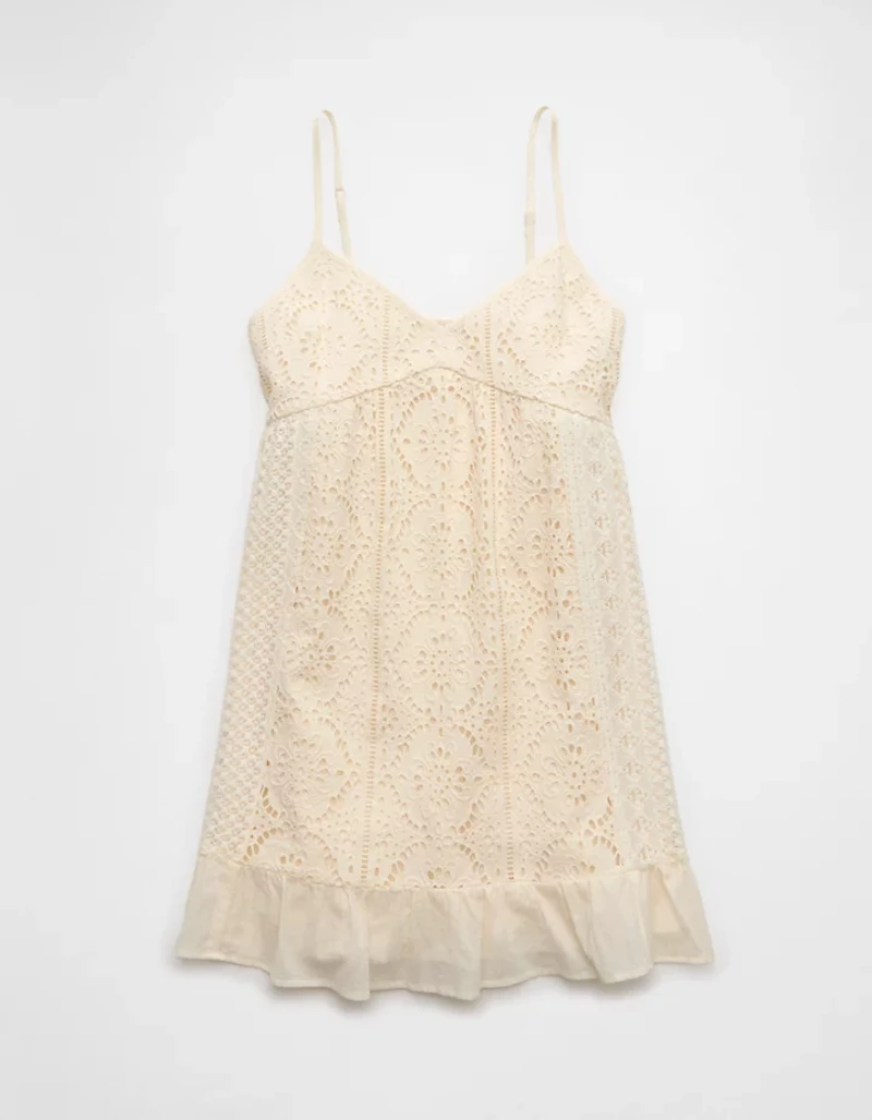 Minirobe à œillets et broderie encolure en V AE