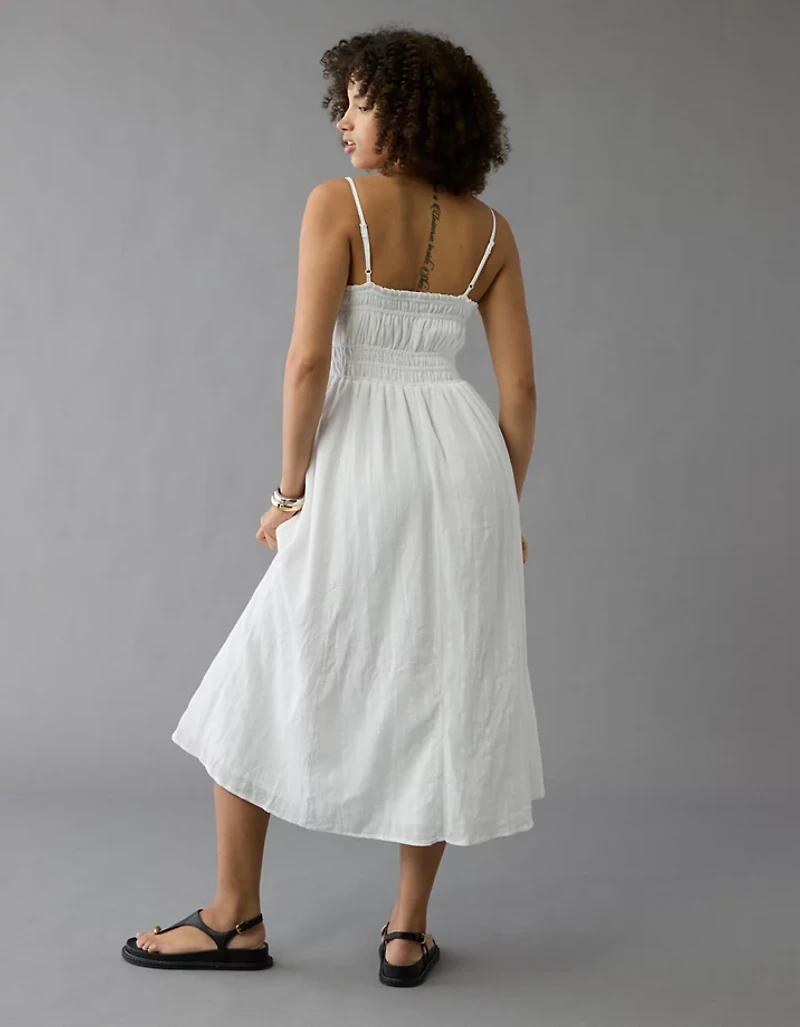 Robe mi-longue boutonnée à garniture ruchée AE