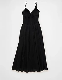 Robe mi-longue avec corsage à smocks et encolure en V AE