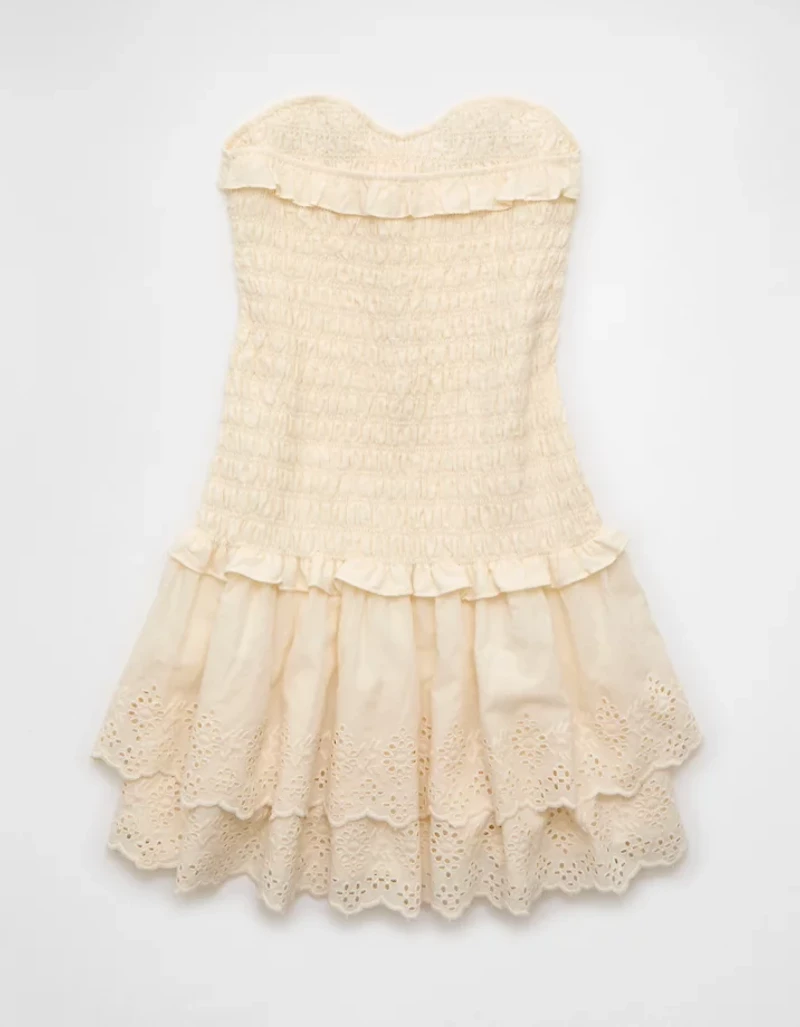 Minirobe à taille basse volants et smocks sans bretelles AE