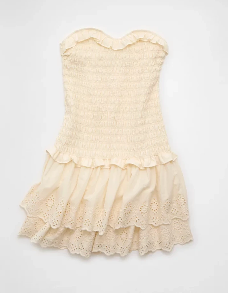 Minirobe à taille basse volants et smocks sans bretelles AE