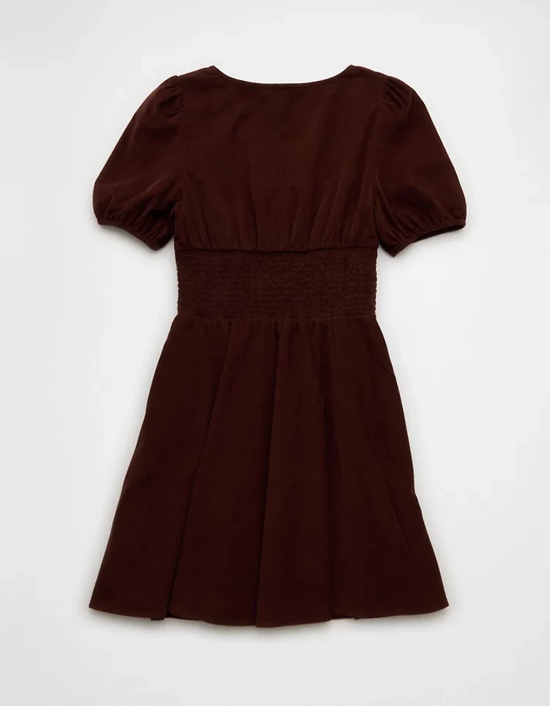 Minirobe en velours côtelé à encolure V AE