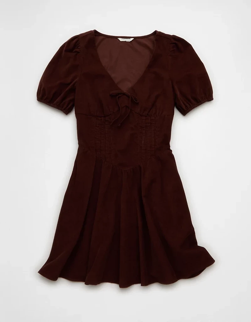 Minirobe en velours côtelé à encolure V AE