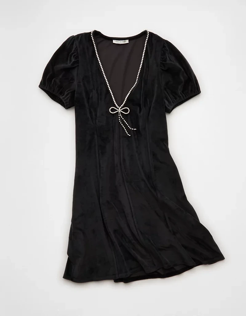 Minirobe à manches bouffantes avec pierre du Rhin AE