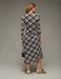 Robe mi-longue à ourlet asymétrique AE