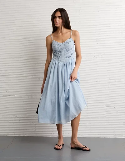 Robe mi-longue à incrustations en dentelle Bella AE