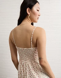 Robe mi-longue à encolure en V et ourlet mouchoir avec incrustation dentelle AE