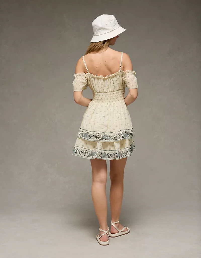 Minirobe à épaule dénudée et smocks AE